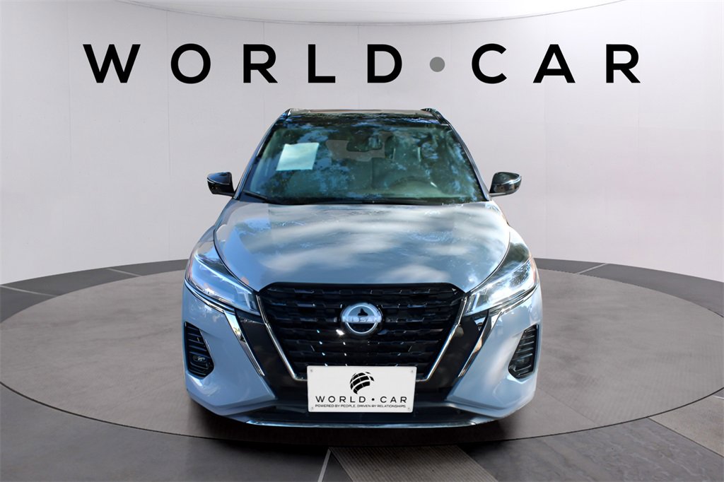 Used 2024 Nissan Kicks SR w/ SR Premium Package image 2