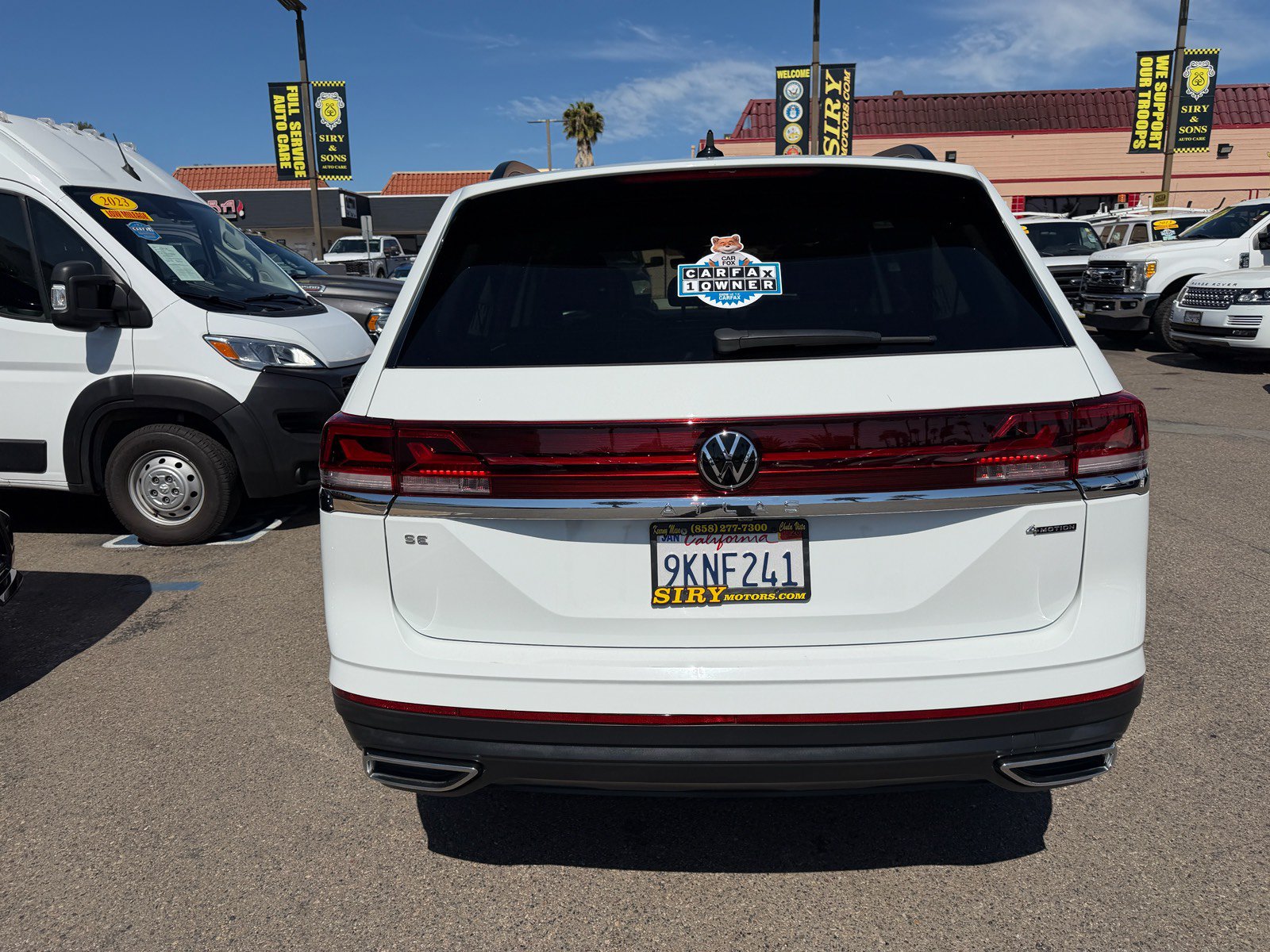Used 2024 Volkswagen Atlas SE AWD/4WD image 4