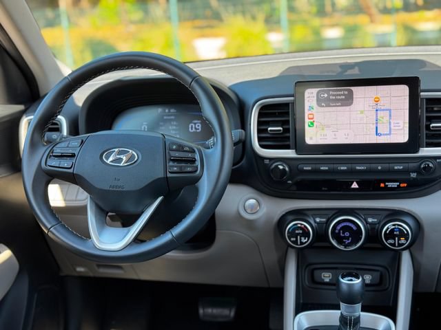 Used 2025 Hyundai Venue SEL FWD image 34