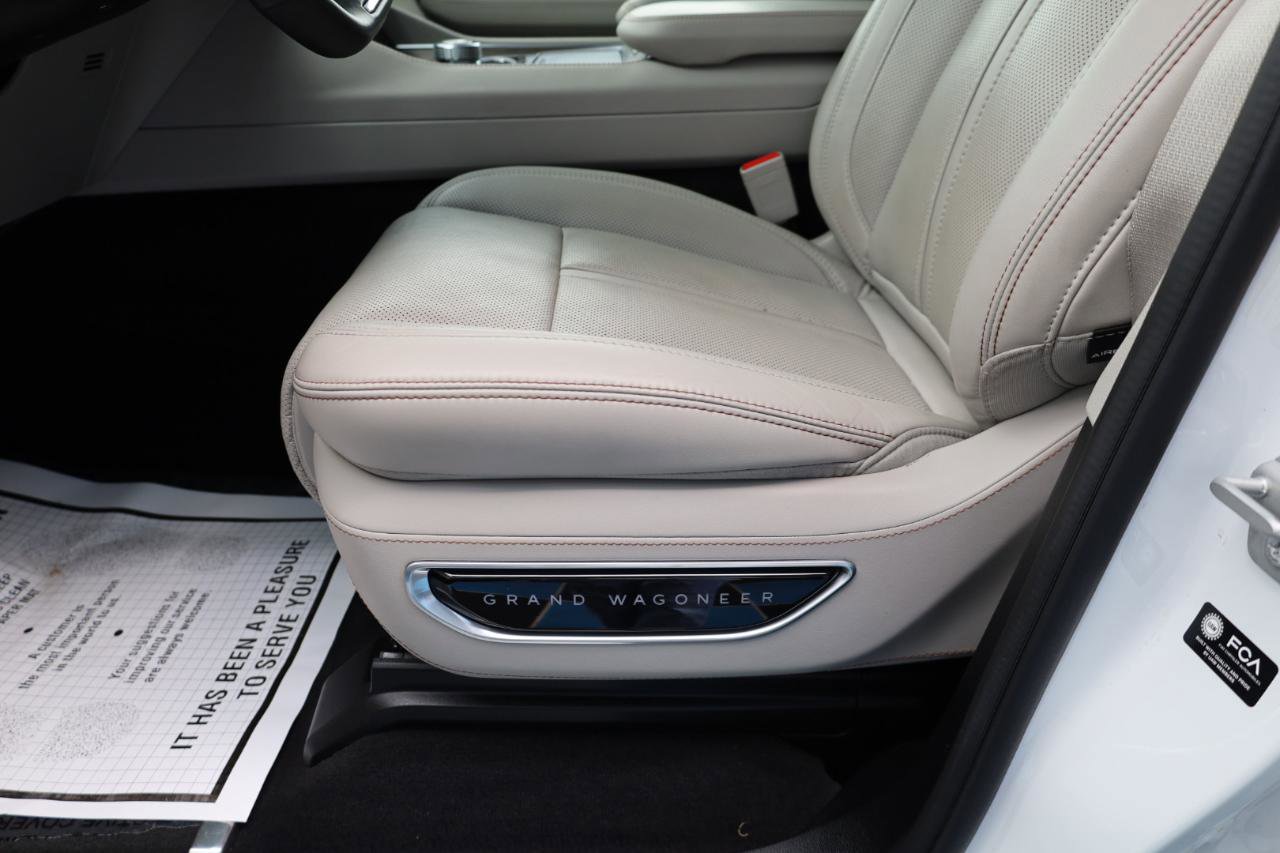 Used 2023 Jeep Grand Wagoneer 4WD image 7