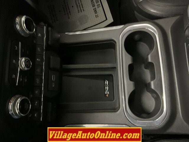 Used 2020 GMC Sierra 1500 SLT w/ SLT Premium Plus Package AWD/4WD image 22