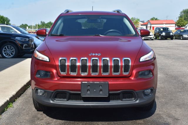 Used 2015 Jeep Cherokee Latitude w/ Cold Weather Group AWD/4WD image 11