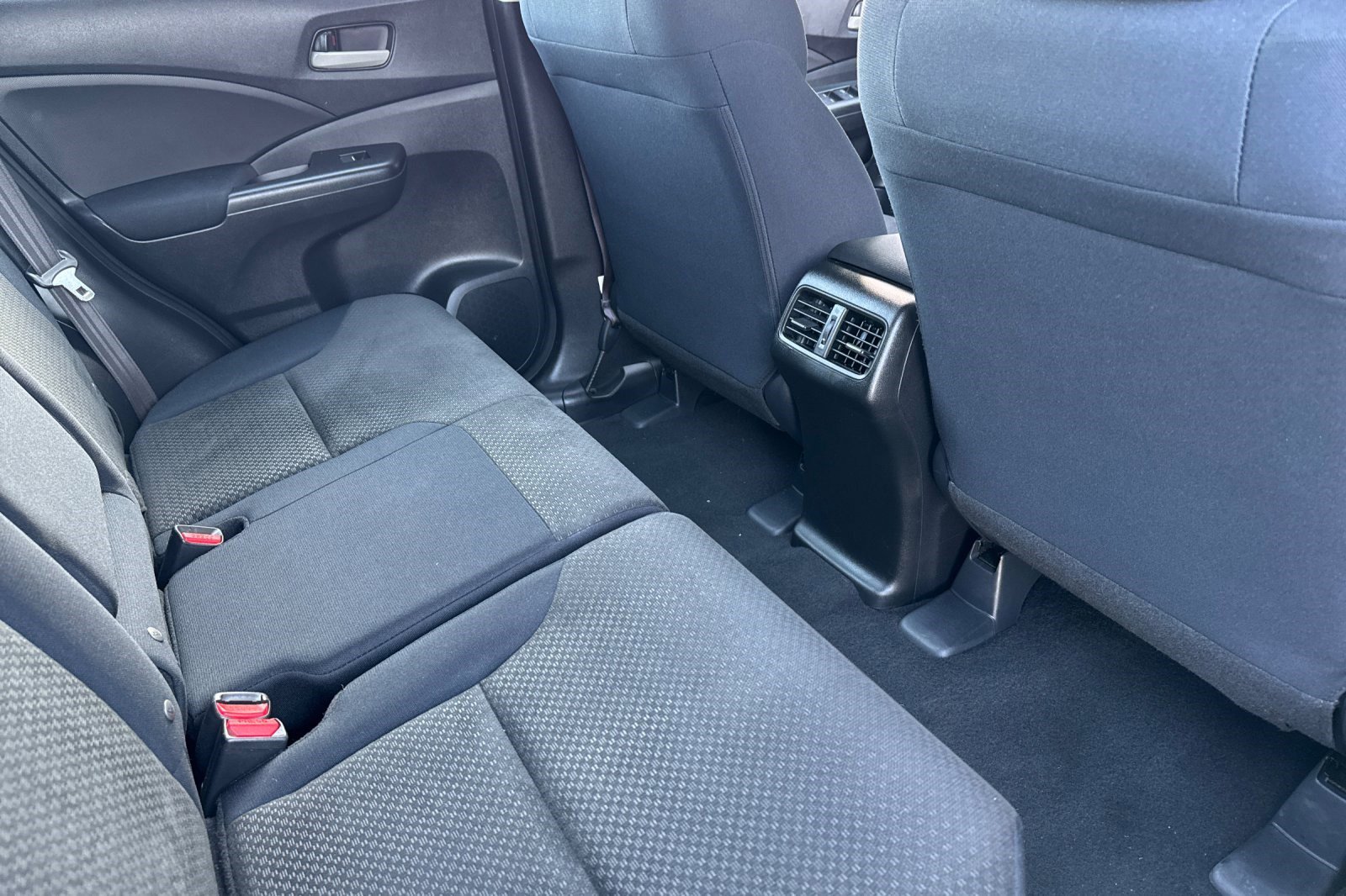 Used 2015 Honda CR-V LX image 29