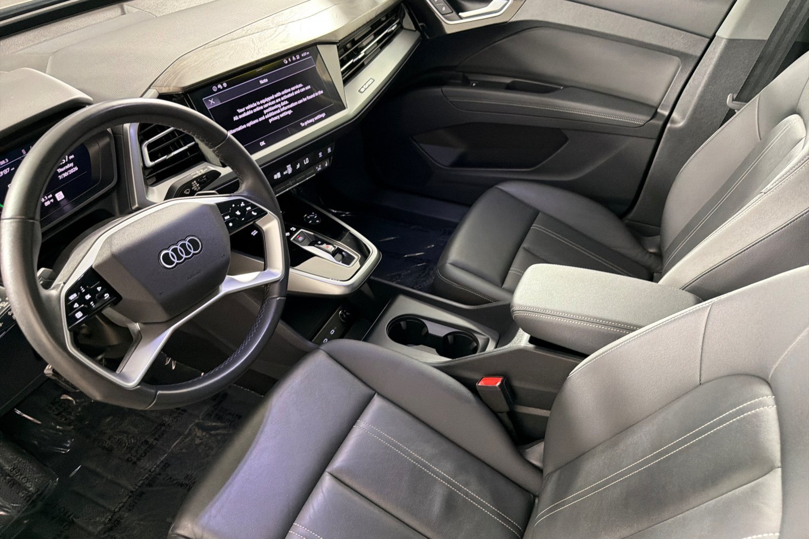 Used 2025 Audi Q4 e-tron Premium RWD image 9