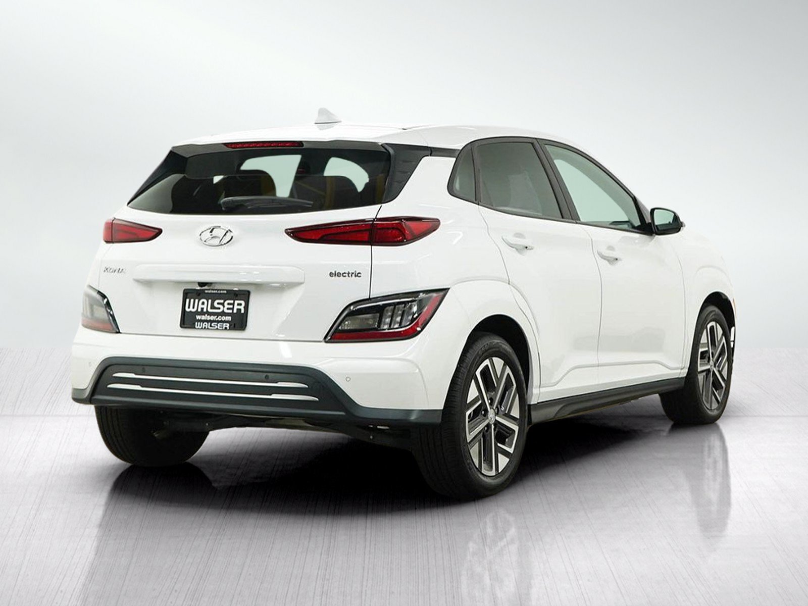 Certified 2023 Hyundai Kona Limited w/ Cargo Package FWD image 6