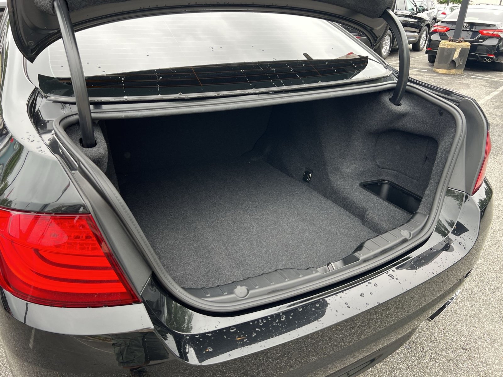 Used 2011 BMW 550i Sedan RWD image 26