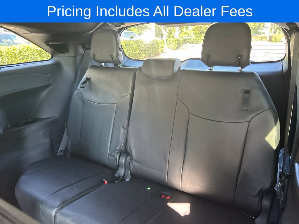 New 2025 Toyota Sienna Limited FWD image 11