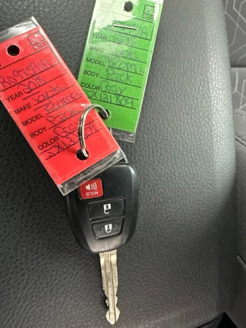 Used 2018 Toyota Tacoma TRD Sport AWD/4WD image 28