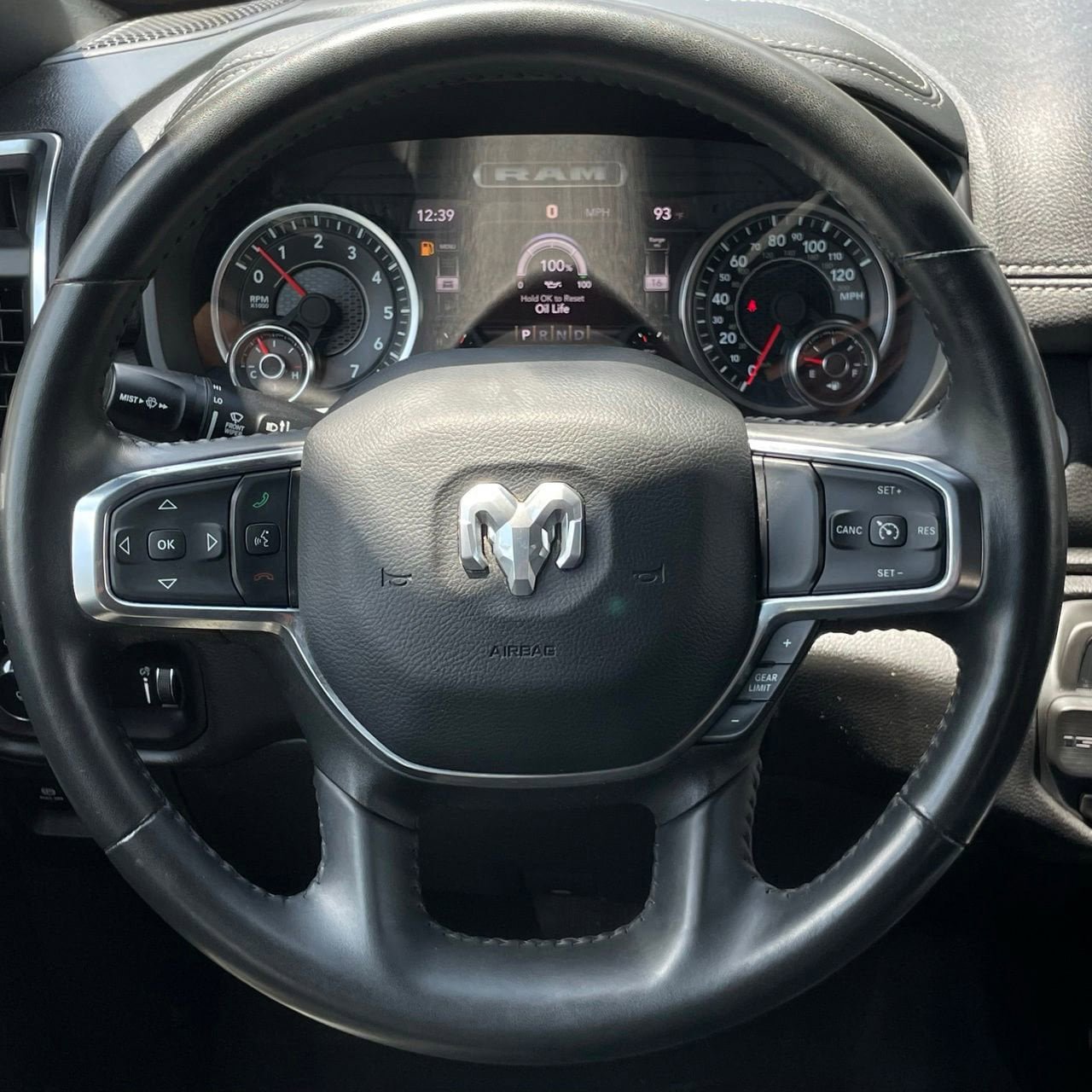 Used 2024 RAM 1500 Laramie RWD image 13