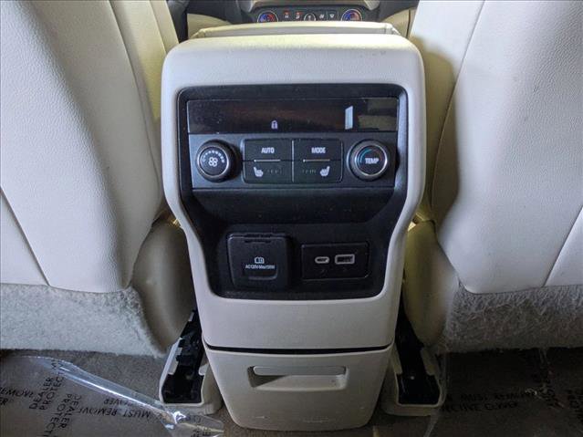 Used 2020 GMC Acadia Denali w/ Technology Package FWD image 17