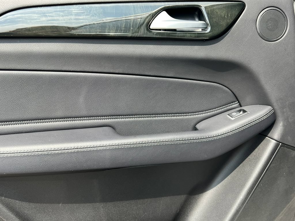 Used 2019 Mercedes-Benz GLS 450 4MATIC image 38