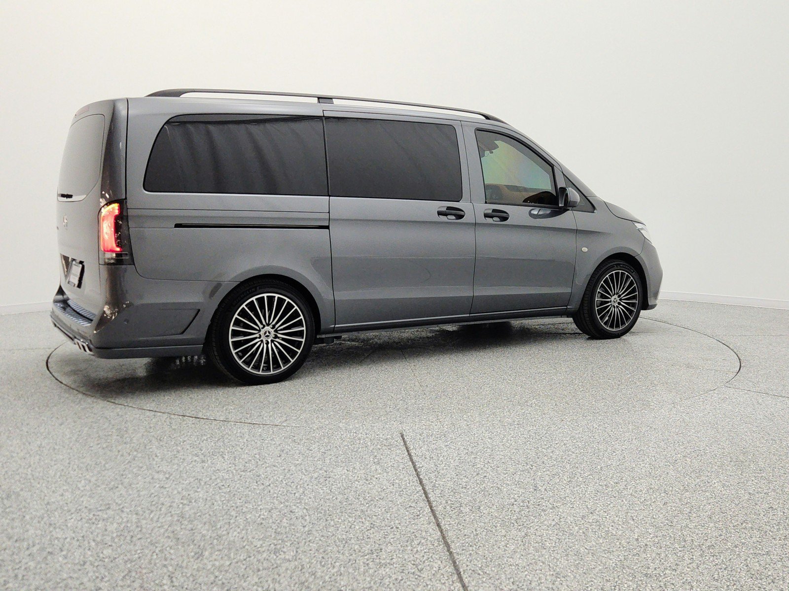 Used 2022 Mercedes-Benz Metris Passenger image 5