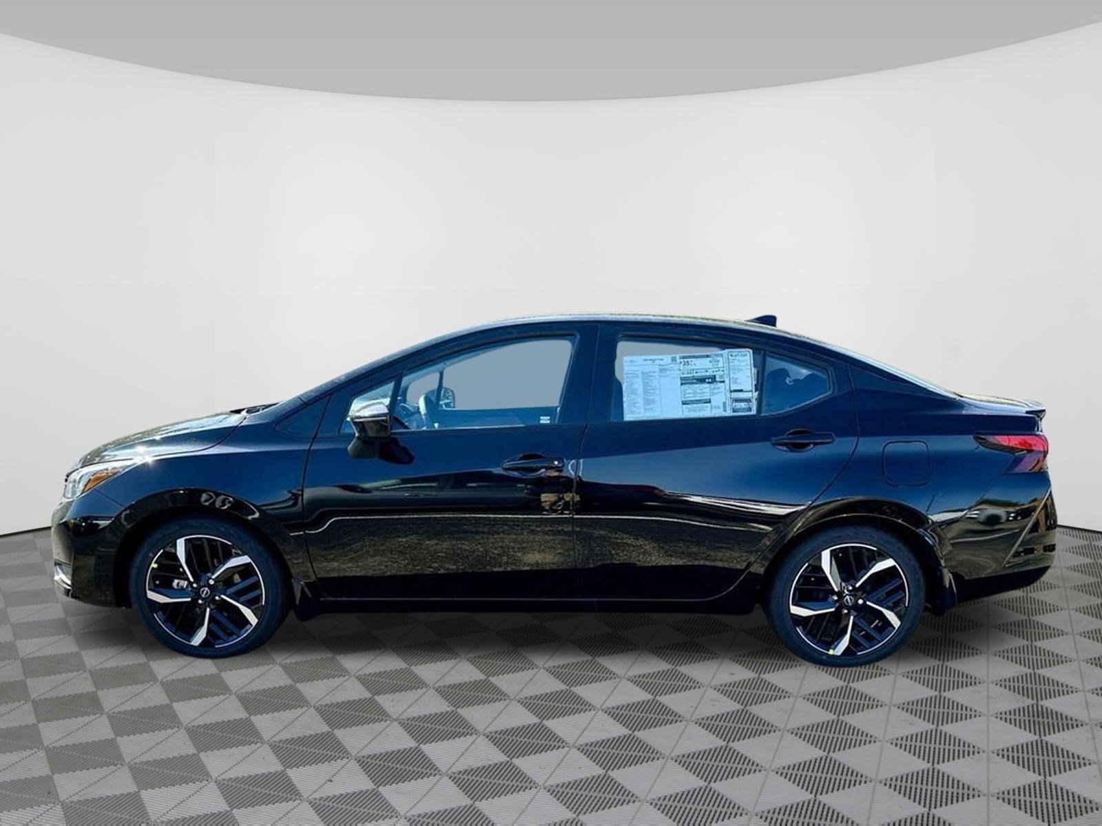 Certified 2025 Nissan Versa SR w/ Trunk Package FWD image 15