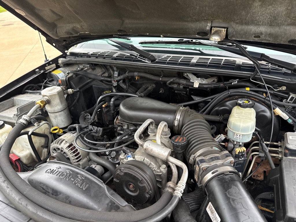 Used 2001 GMC Jimmy SLE w/ SLE Luxury Equipment Group AWD/4WD image 26