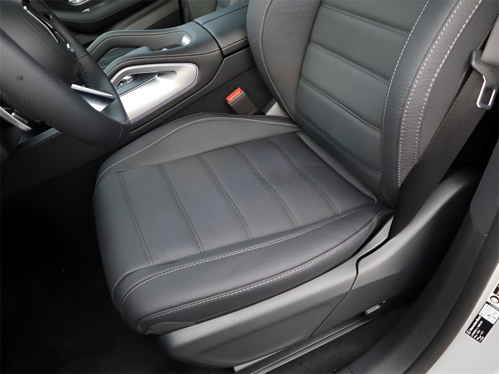 New 2026 Mercedes-Benz GLS 450 4MATIC image 33