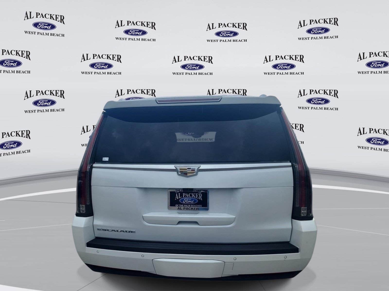 Used 2019 Cadillac Escalade ESV Luxury RWD image 5