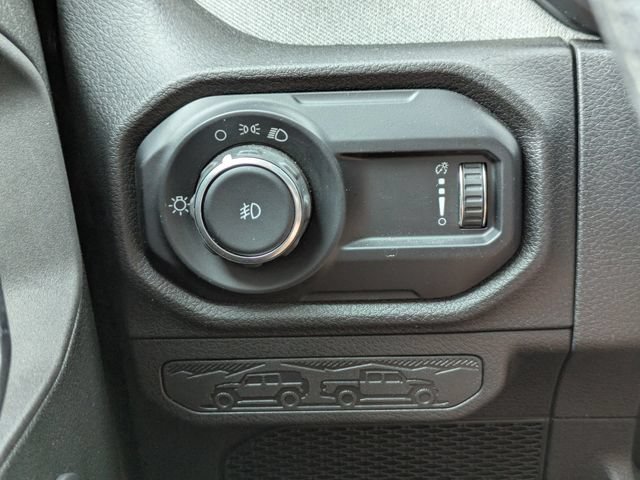 Used 2025 Jeep Wrangler Sport AWD/4WD image 29