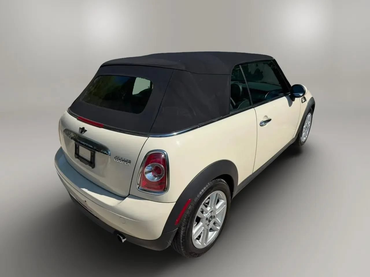 Used 2014 MINI Cooper Convertible FWD image 9
