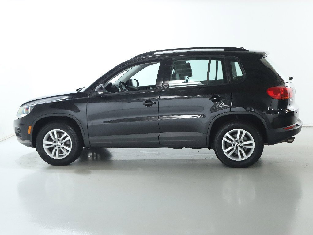 Used 2016 Volkswagen Tiguan S image 4