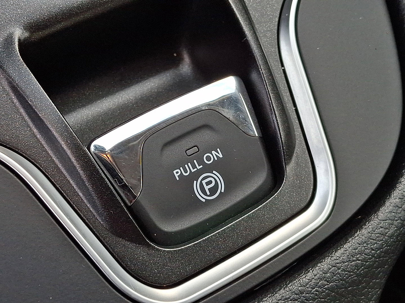 Certified 2022 Jeep Cherokee Trailhawk w/ Premium Leather Package image 28