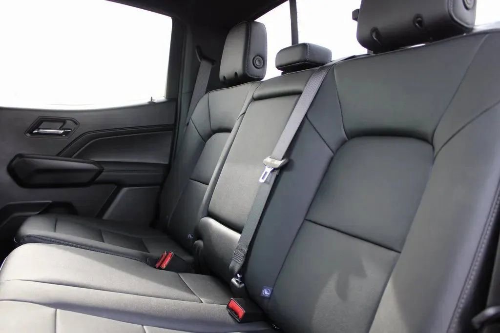 New 2026 GMC Canyon Elevation w/ Convenience Package image 25