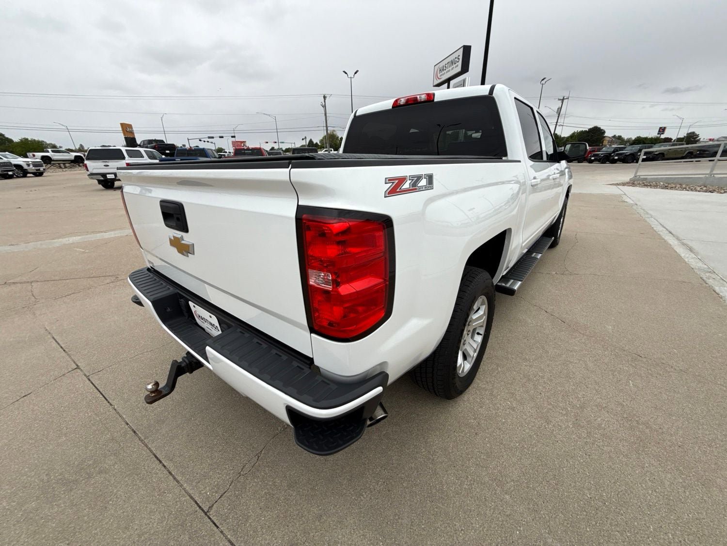 Used 2017 Chevrolet Silverado 1500 LT w/ All Star Edition AWD/4WD image 7
