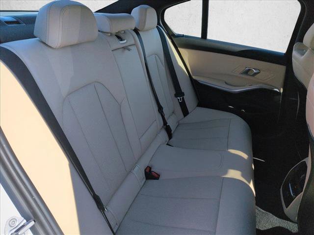 Used 2025 BMW 330i Sedan w/ Convenience Package RWD image 21