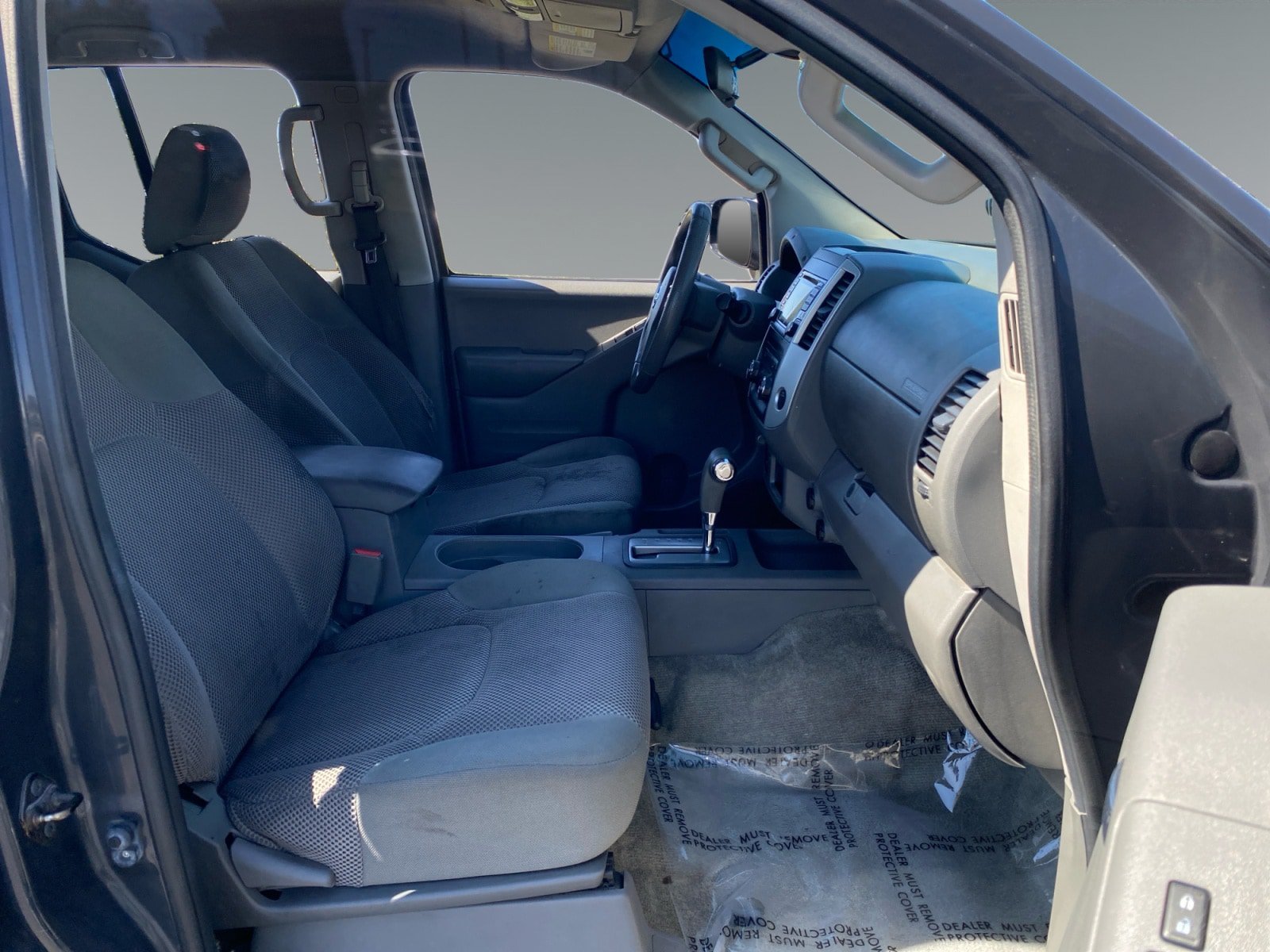 Used 2015 Nissan Frontier SV RWD image 15