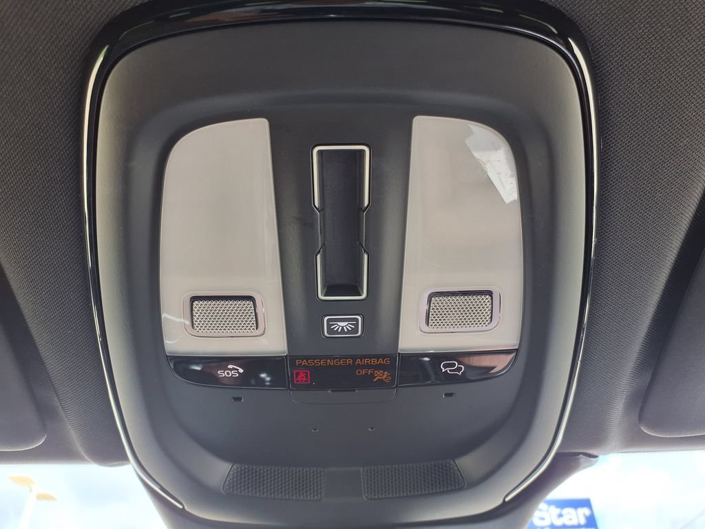 Used 2023 Volvo XC60 B5 Plus w/ Protection Package Premier FWD image 24