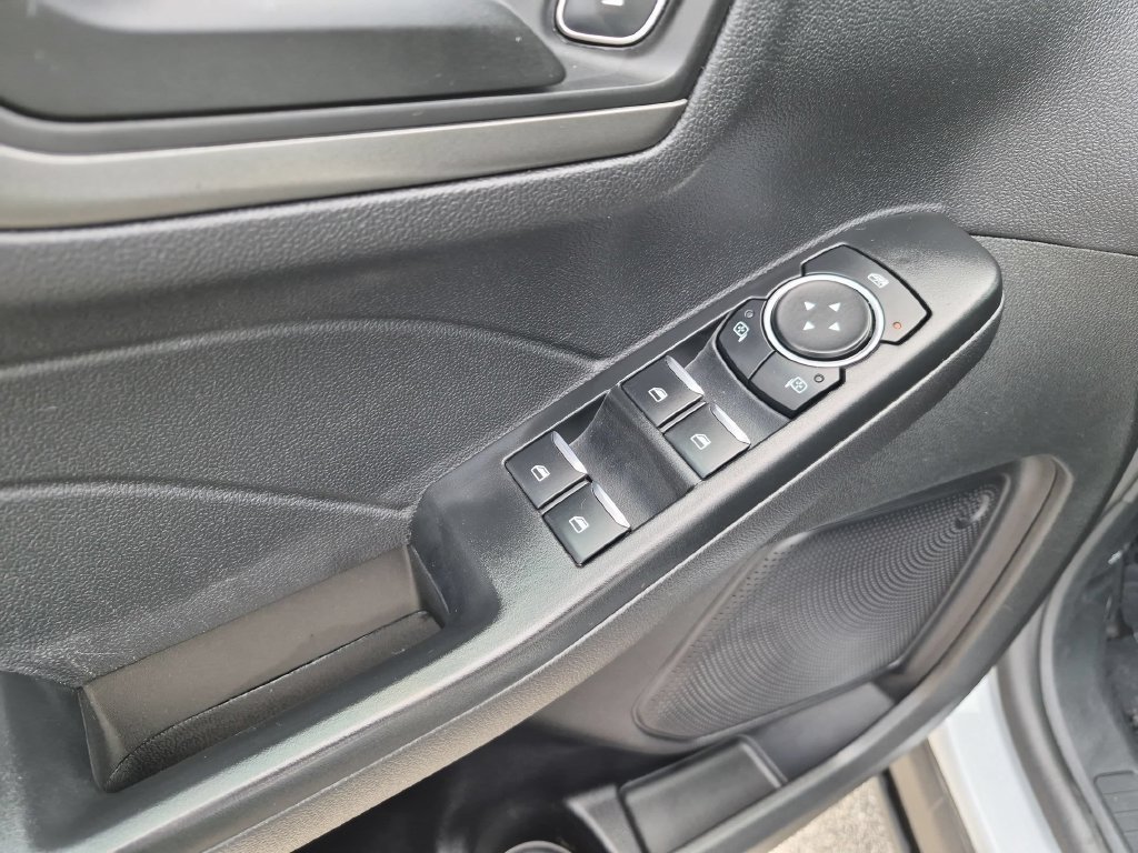 Used 2025 Ford Escape Active AWD/4WD image 13