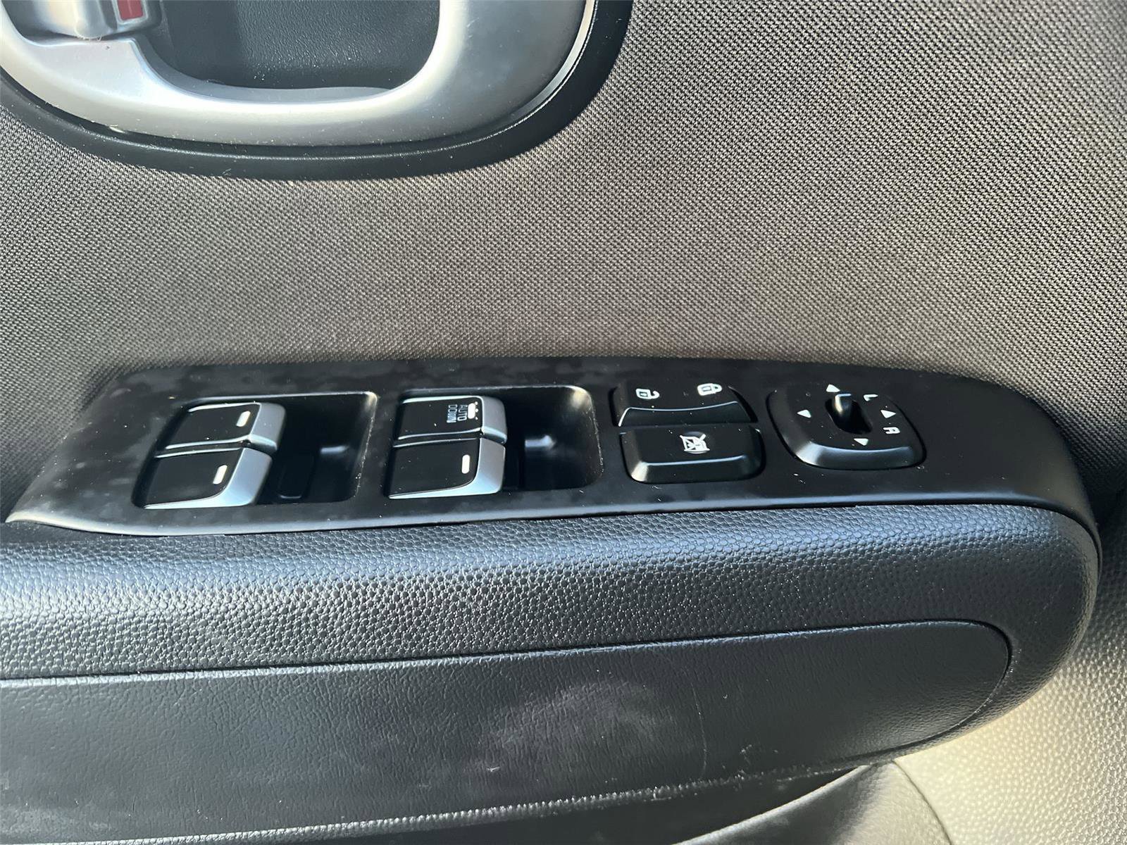 Used 2019 Kia Soul Base image 13