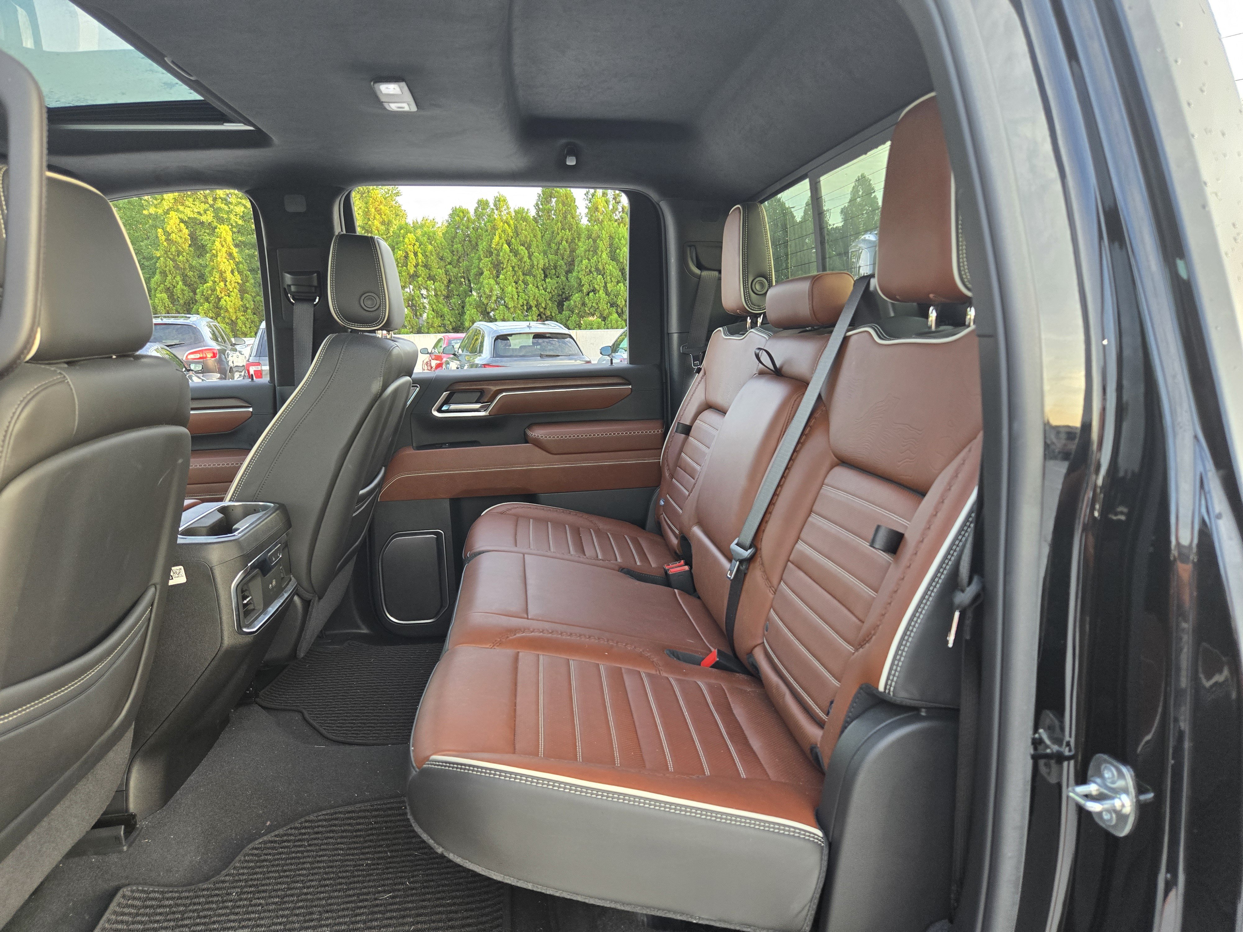 Used 2025 GMC Sierra 2500 Denali Ultimate w/ Max Trailering Package AWD/4WD image 24