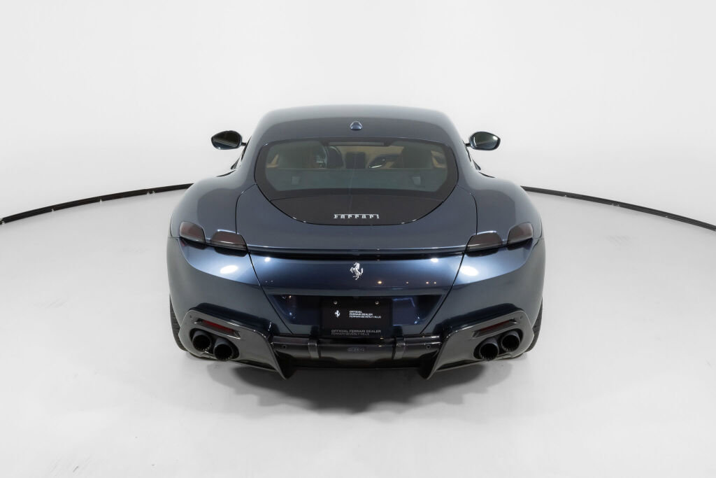 Used 2021 Ferrari Roma image 7