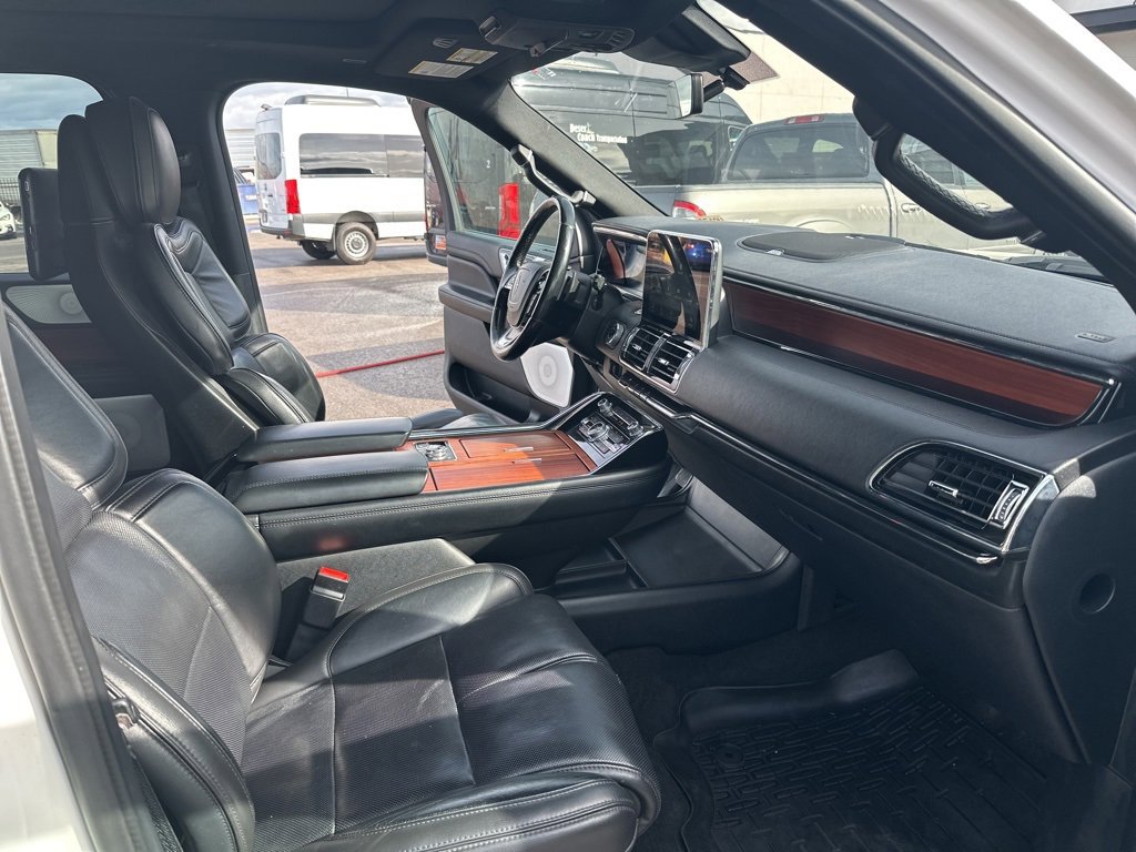 Used 2018 Lincoln Navigator L Reserve w/ Technology Package image 20