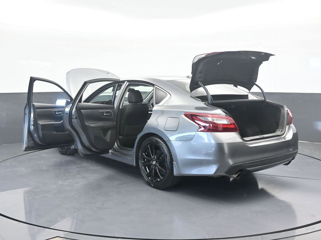 Used 2018 Nissan Altima 2.5 SR w/ SR Midnight Edition image 76