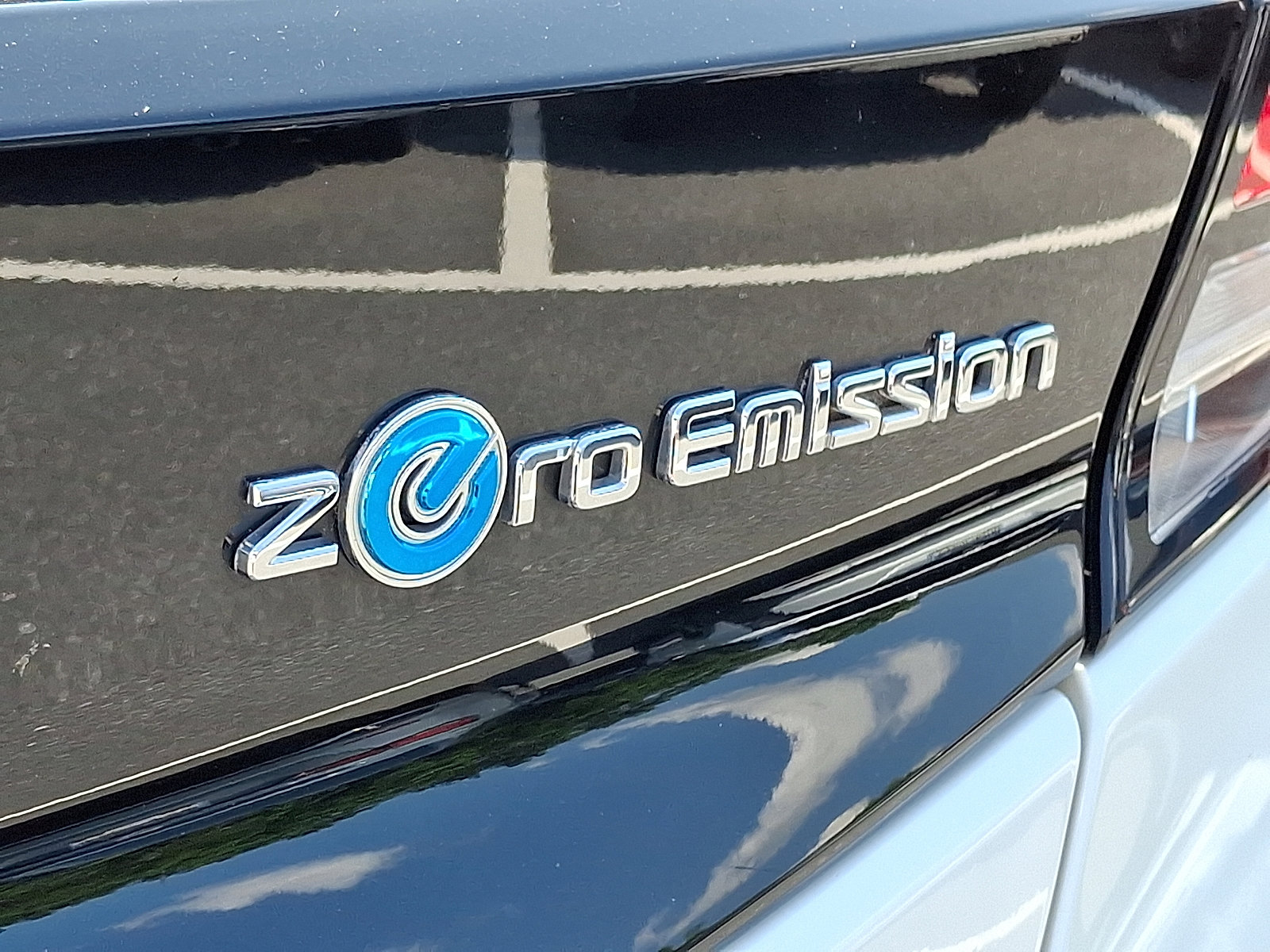 Certified 2022 Nissan Leaf SL Plus image 31