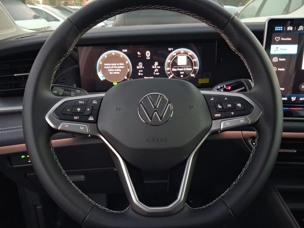 New 2027 Volkswagen Tiguan SE FWD image 10