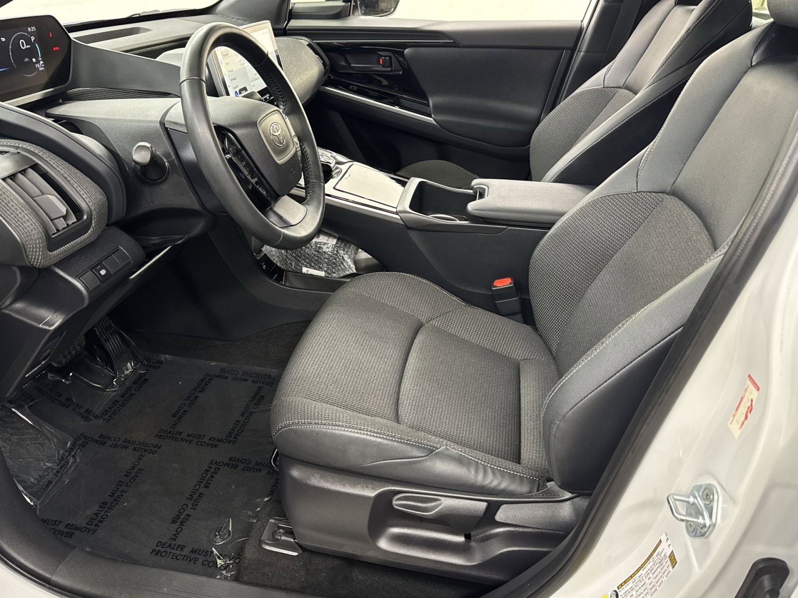 Used 2023 Toyota bZ4X XLE image 2