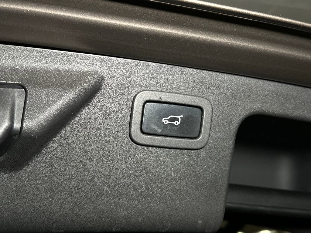 Used 2016 Land Rover Discovery Sport HSE image 7