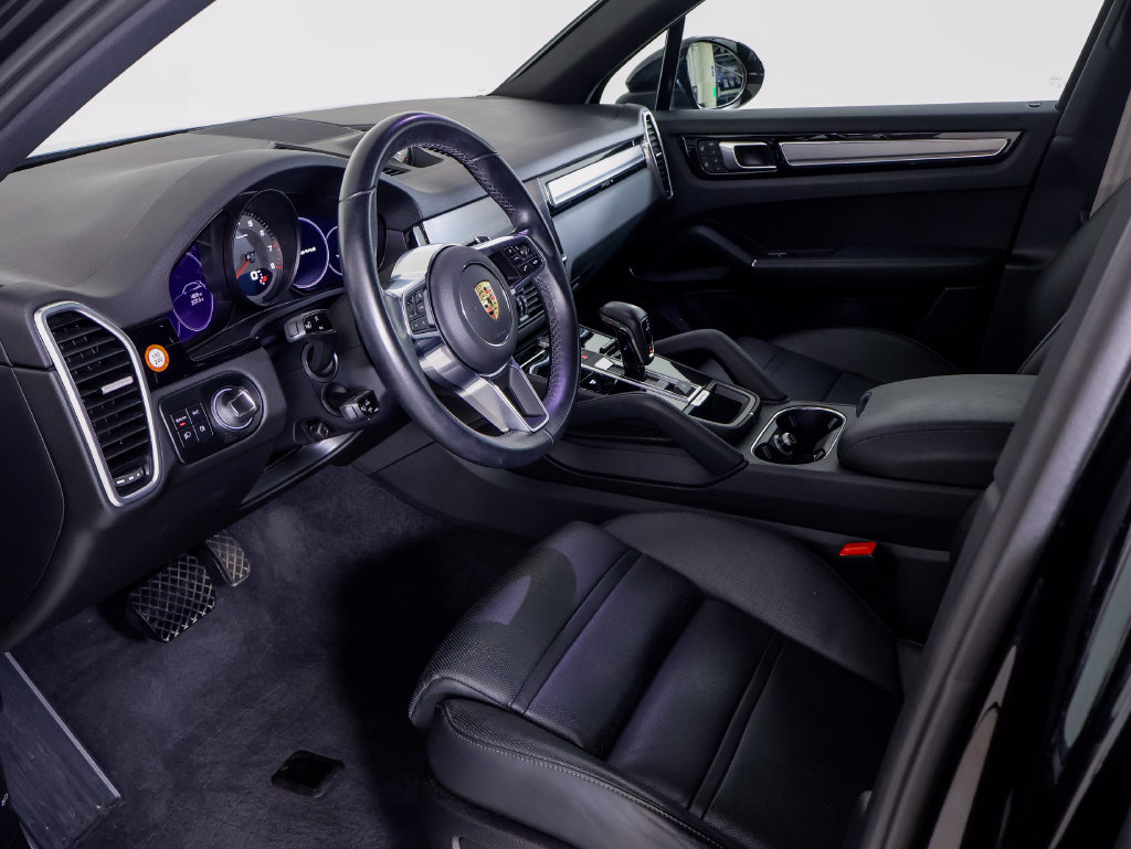 Certified 2023 Porsche Cayenne Platinum Edition AWD/4WD image 4