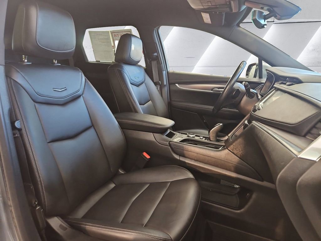 Used 2023 Cadillac XT5 Luxury image 14