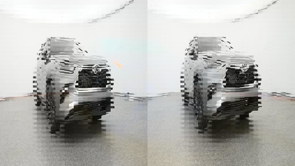 New 2026 Toyota Highlander XLE image 30