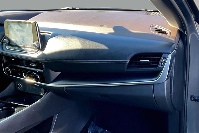 Used 2021 Nissan Rogue S image 18