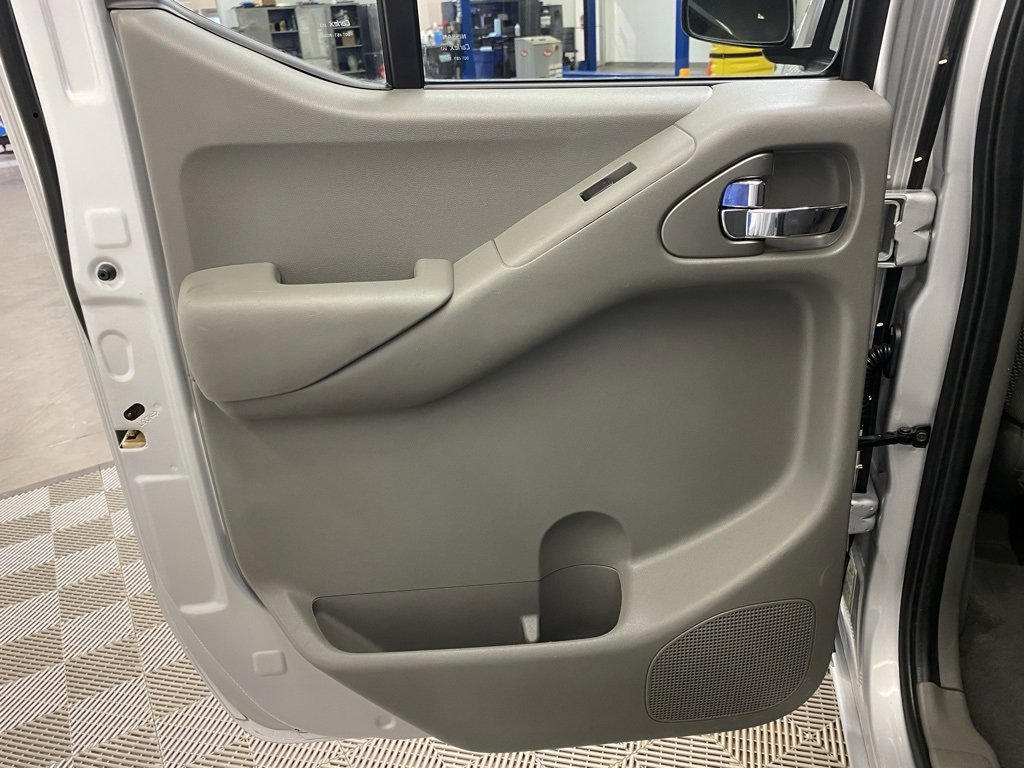 Used 2020 Nissan Frontier SV image 22