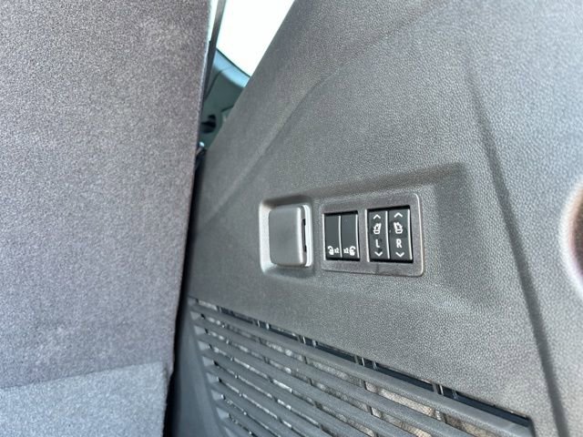 New 2026 GMC Yukon Denali AWD/4WD image 11