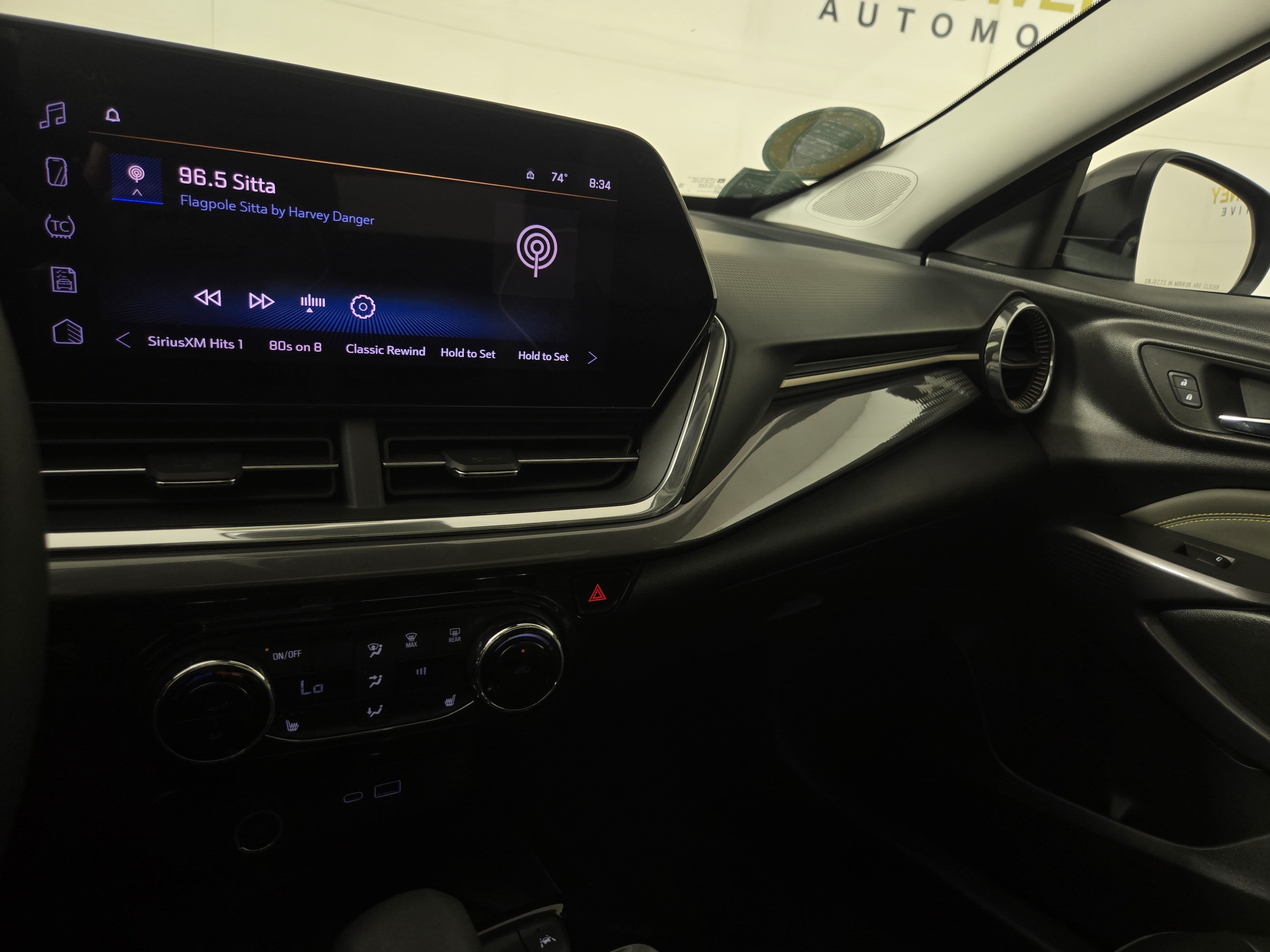 Used 2025 Chevrolet Trax ACTIV w/ Sunroof Package FWD image 22