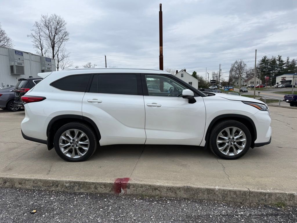 Used 2020 Toyota Highlander Limited image 5