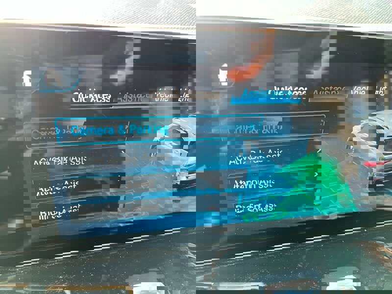 Used 2023 Mercedes-Benz EQB 300 4MATIC image 39