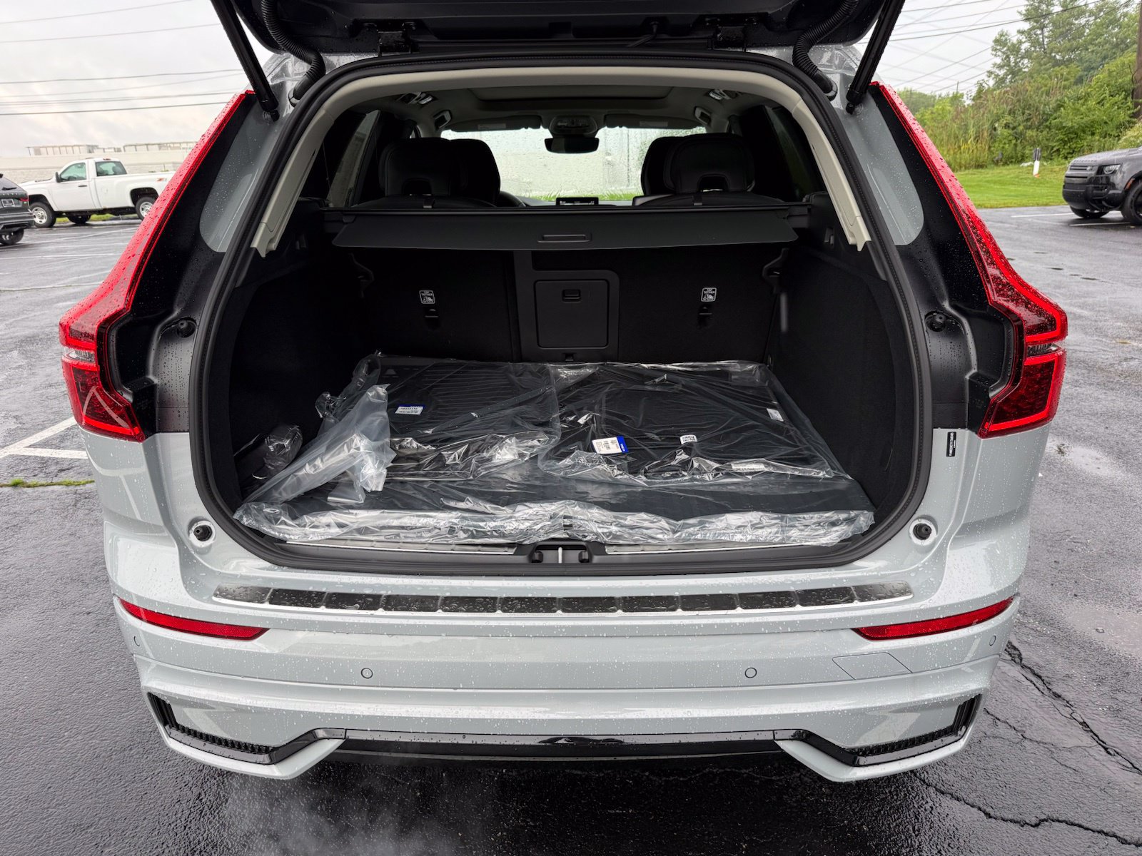 New 2027 Volvo XC60 B5 Plus AWD/4WD image 42