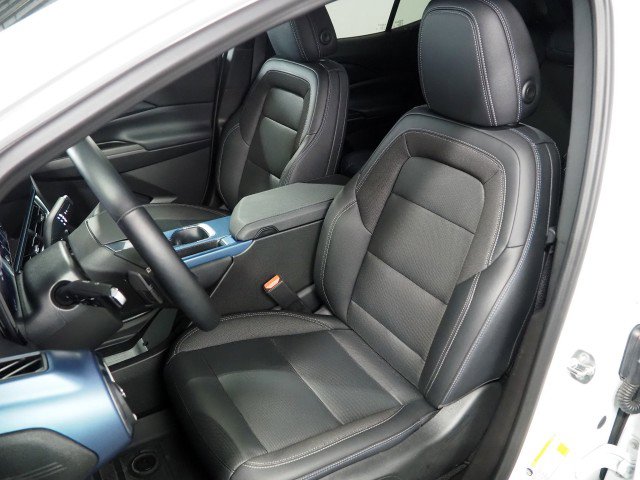 Used 2024 Chevrolet Equinox EV LT image 13